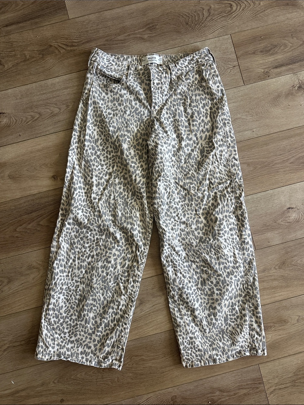 Hollister Woman’s  Leopard Print Pants in Cream and Gray